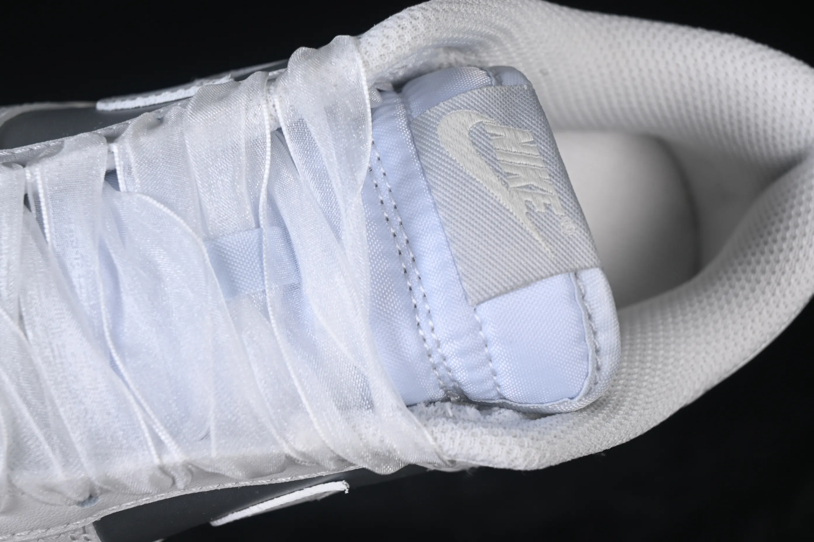 All categories Nk SB Dunk series Nk SB Dunk Low low-top sneakers Nike SB Dunk Low silver low-top casual sneakers IB7311-001